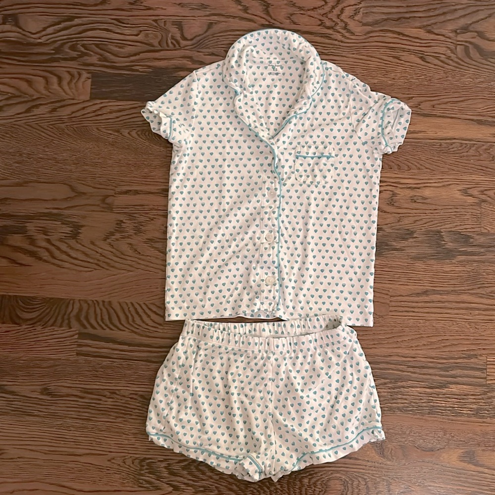 Roller Rabbit pajamas set
